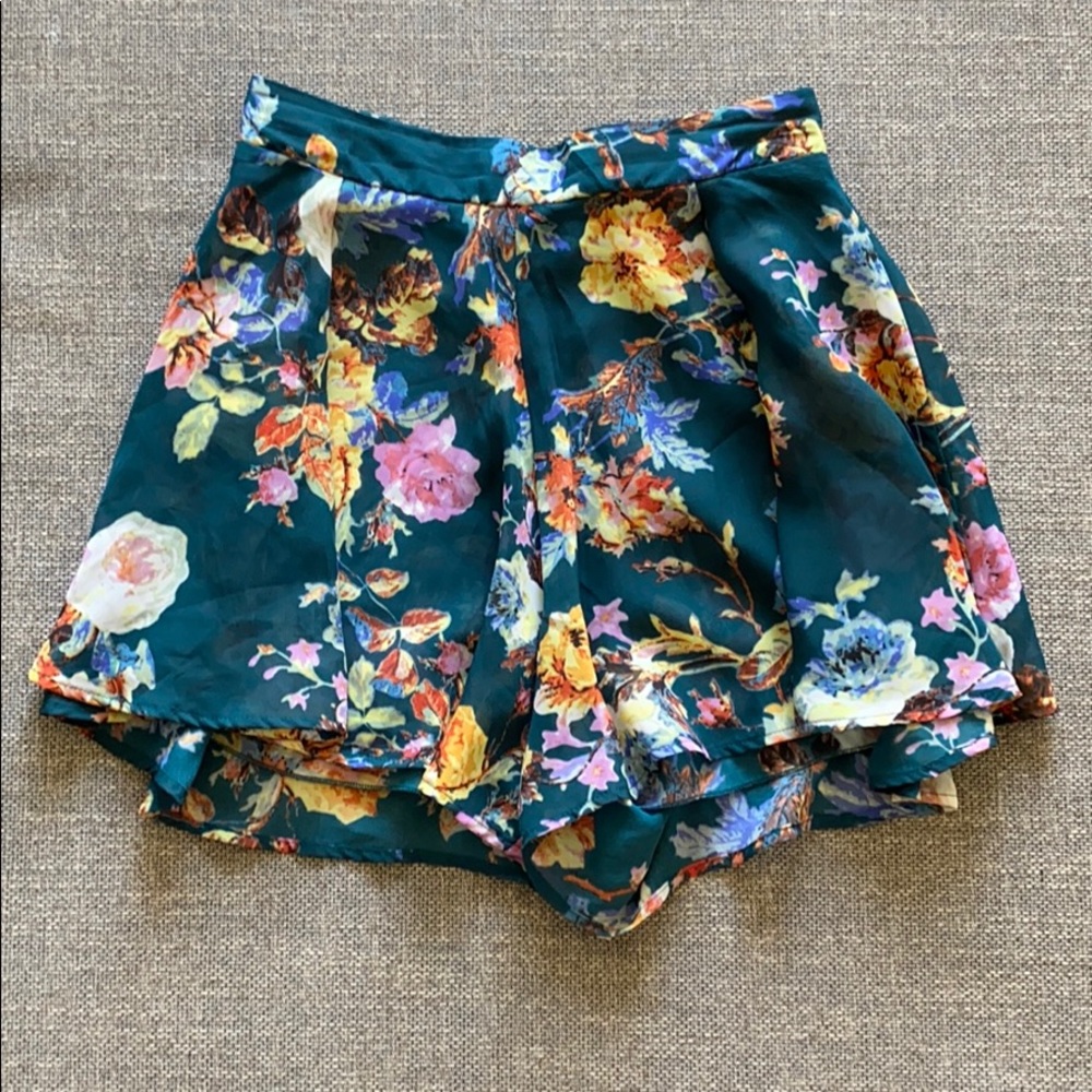 Show Me Your Mumu Carlos Swing Shorts Small